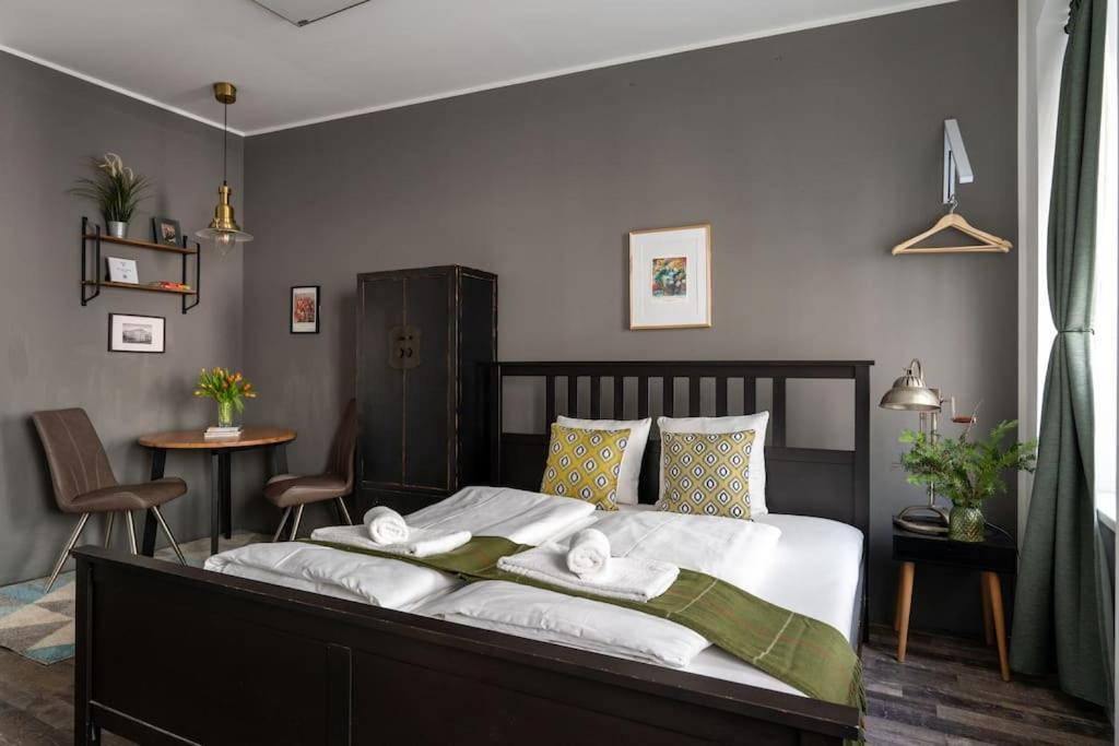 Sleek Studio By City Center By Hm Wien Exterior foto